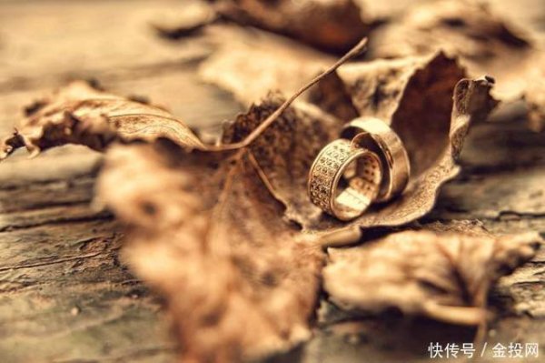 炒股配资官方网站 金价跌了！2025年5月23日各大金店黄金价格多少钱一克？